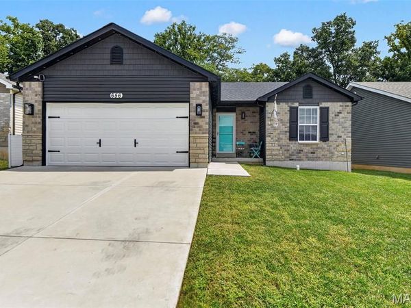 656 Rockshire Drive, Herculaneum, MO 63048
