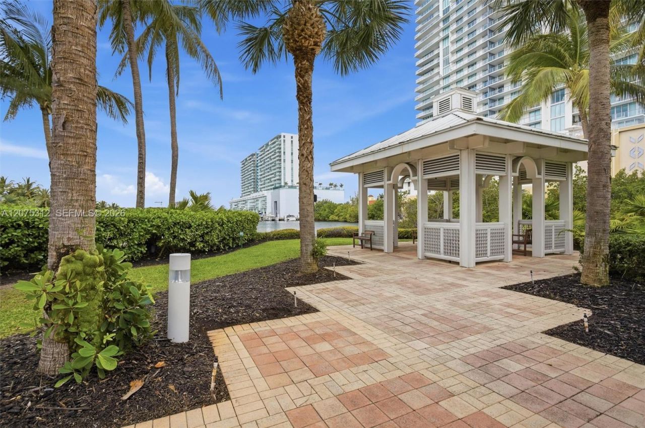 16500 Collins Ave , Unit 1856, Sunny Isles Beach, FL 33160 Photo