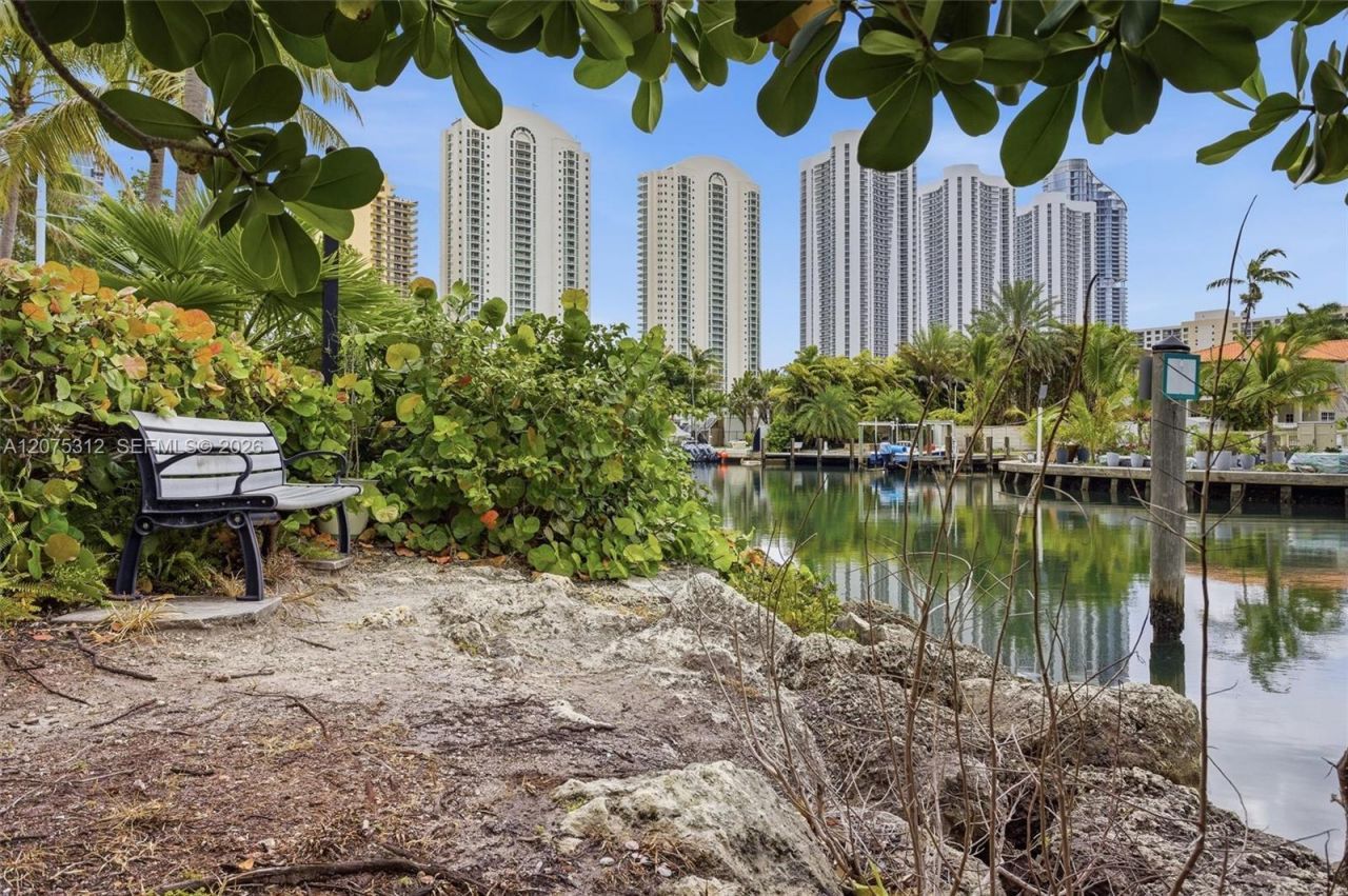 16500 Collins Ave , Unit 1856, Sunny Isles Beach, FL 33160 Photo