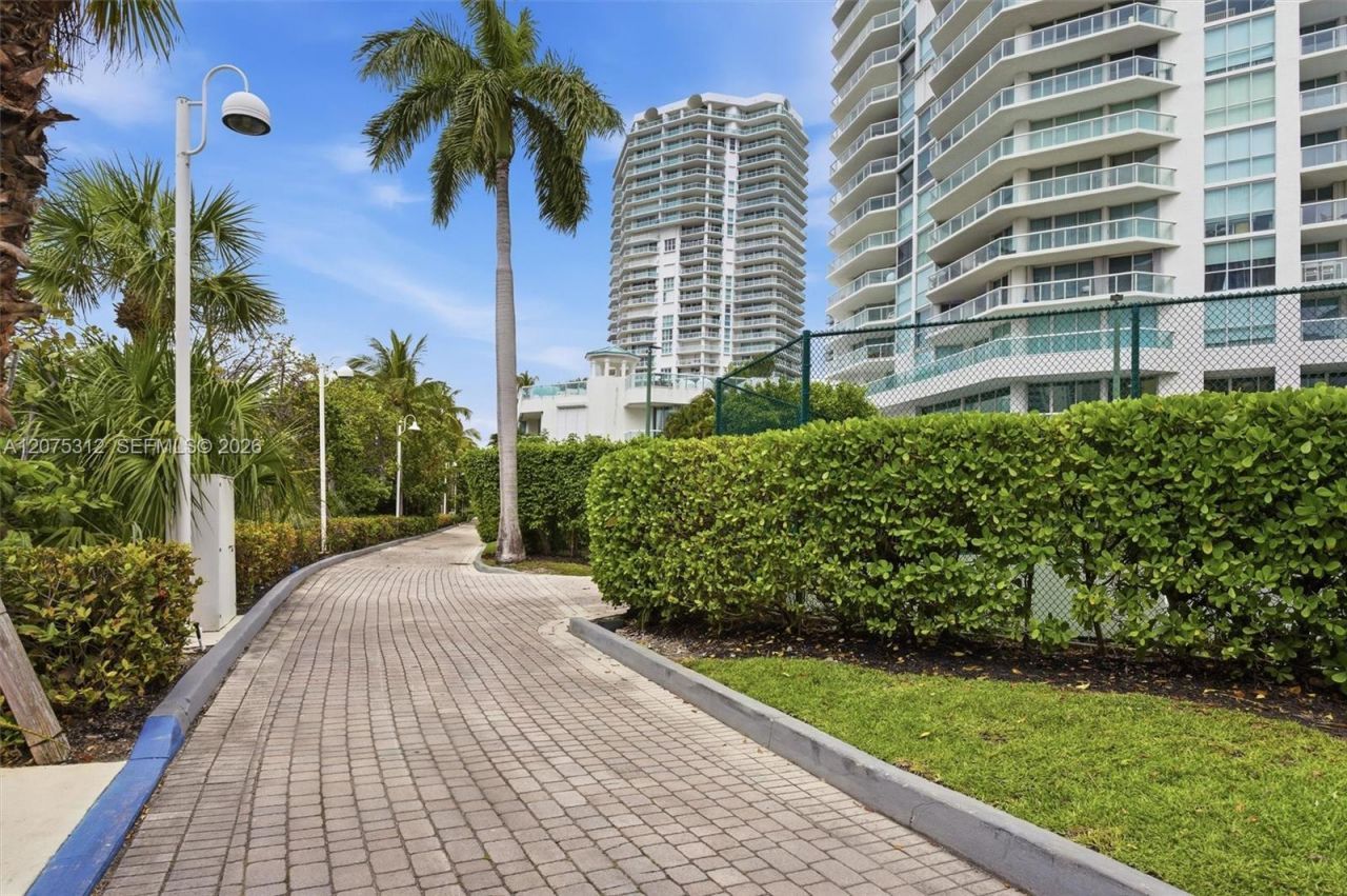 16500 Collins Ave , Unit 1856, Sunny Isles Beach, FL 33160 Photo