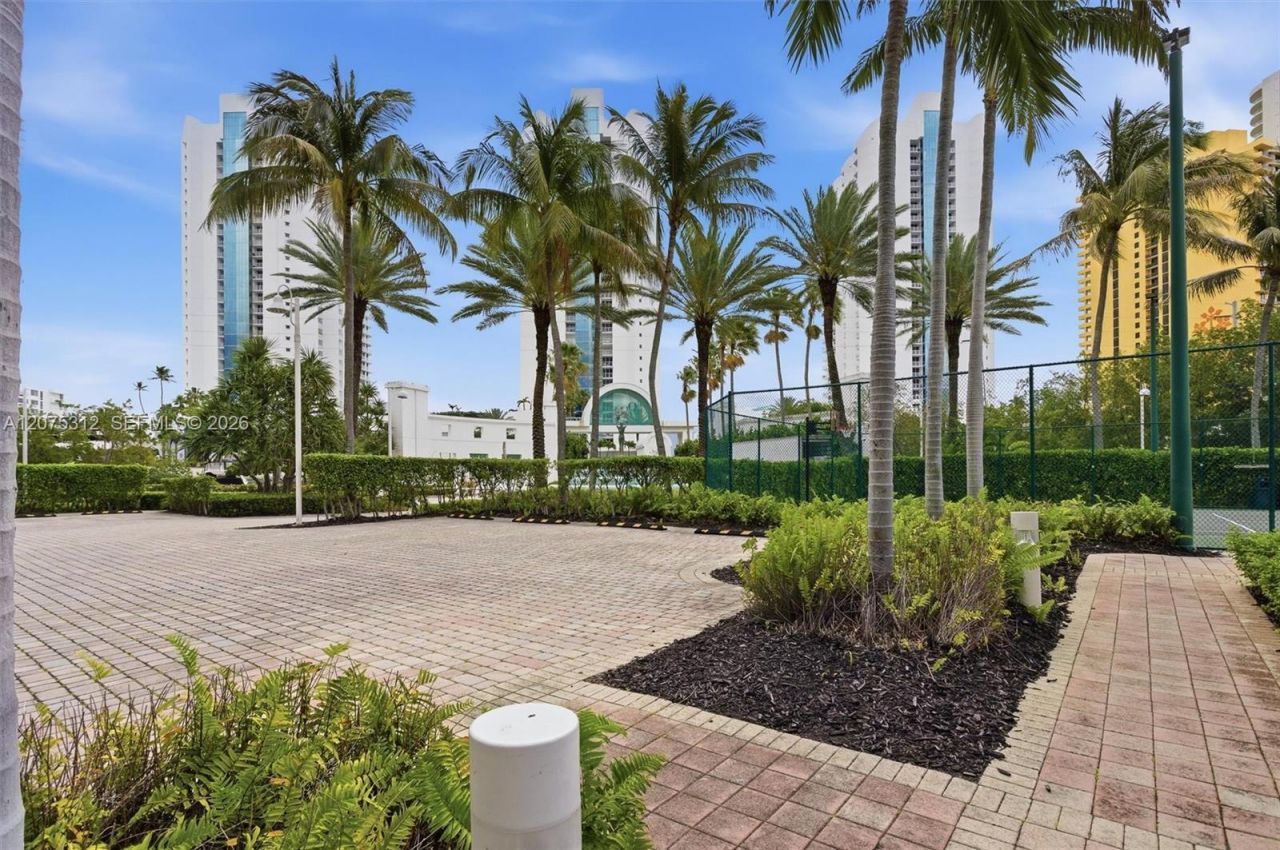 16500 Collins Ave , Unit 1856, Sunny Isles Beach, FL 33160 Photo