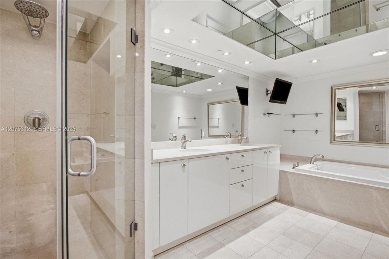 16500 Collins Ave , Unit 1856, Sunny Isles Beach, FL 33160 Photo