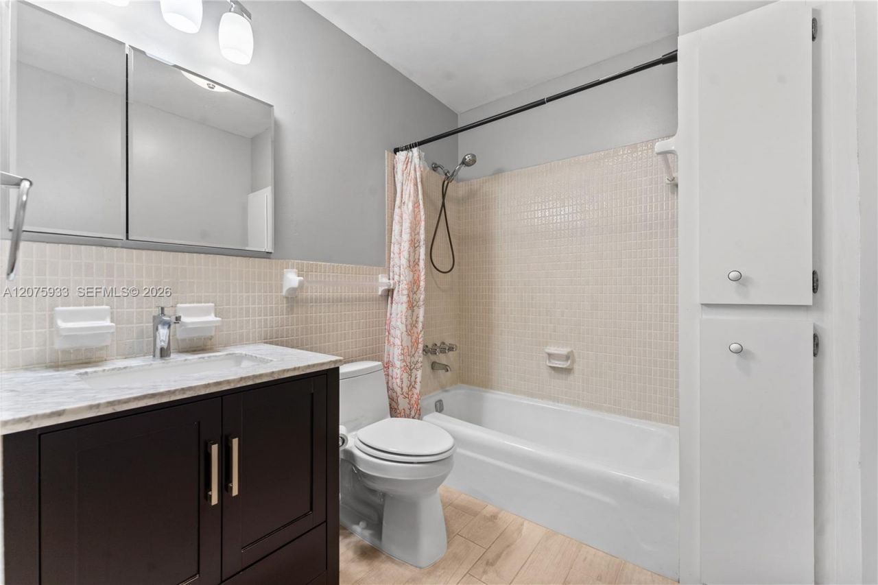 5840 NE 22nd Way , Unit 728, Fort Lauderdale, FL 33308 Photo