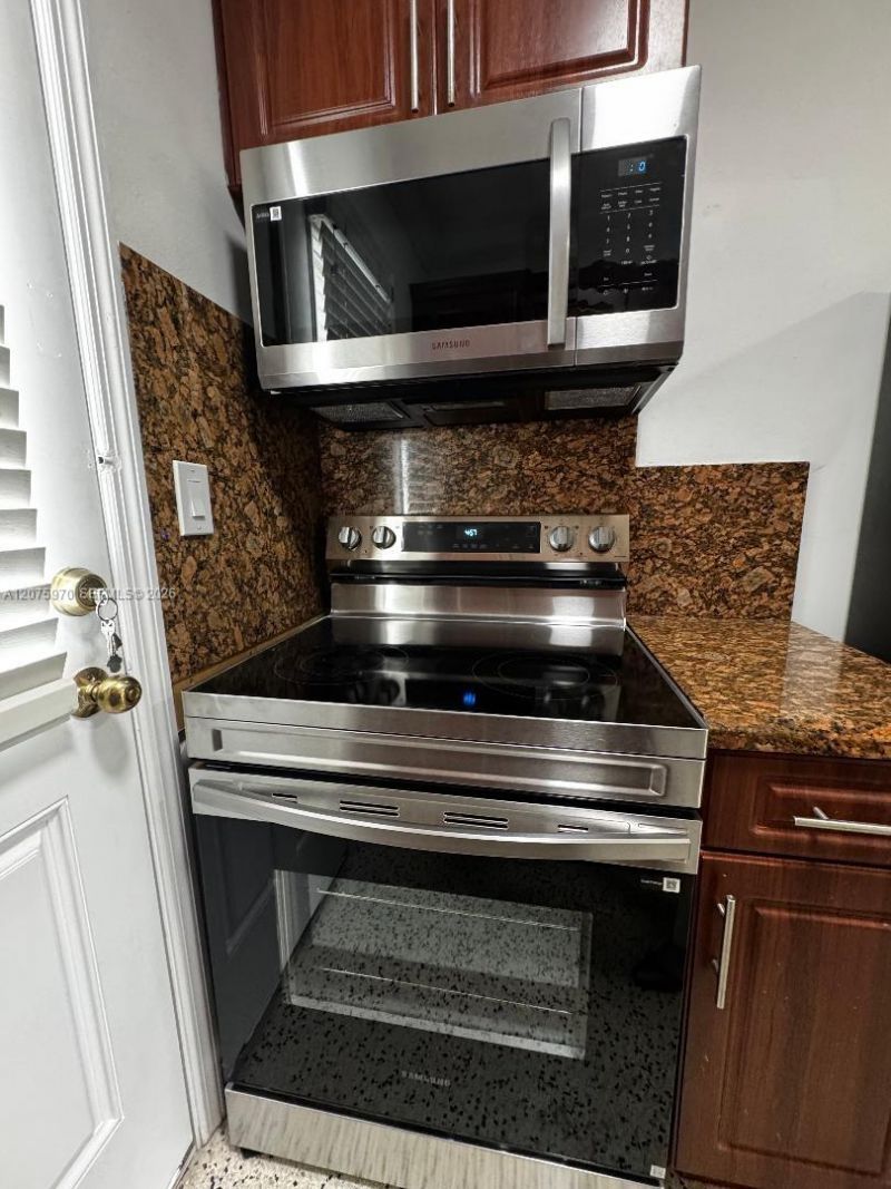 2725 SW 25th St, Unit 3, Miami, FL 33133 Photo