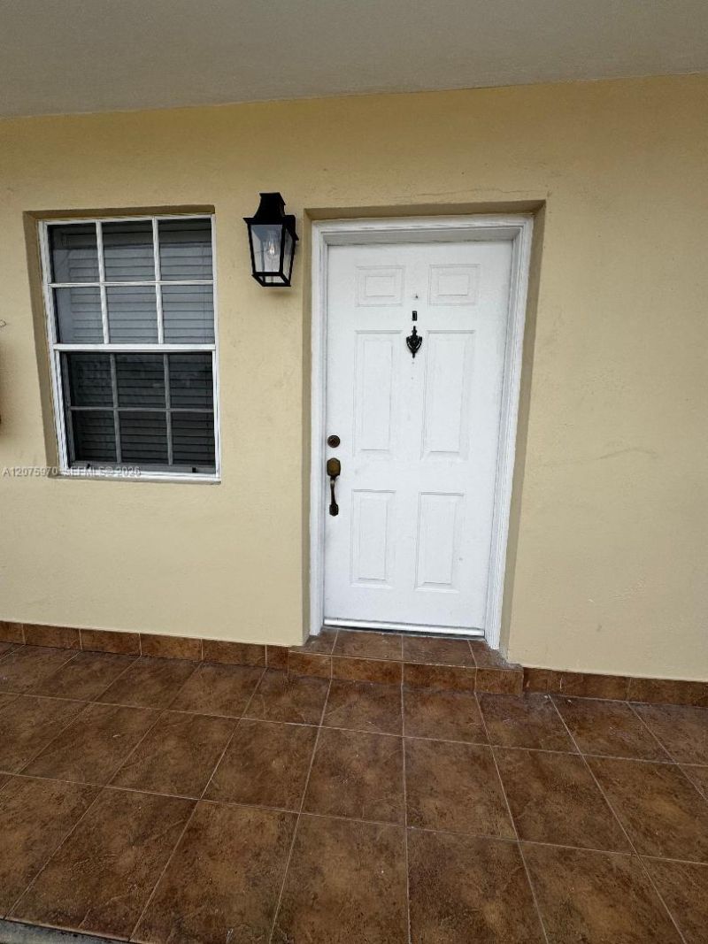 2725 SW 25th St, Unit 3, Miami, FL 33133 Photo