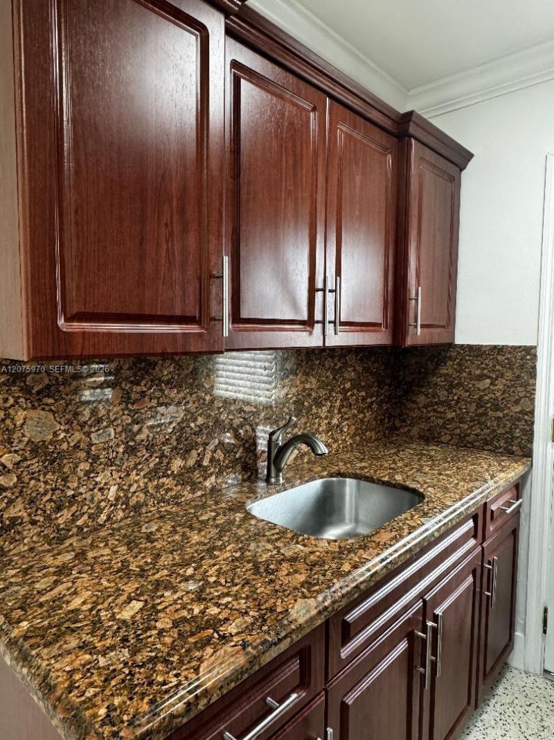 2725 SW 25th St, Unit 3, Miami, FL 33133 Photo