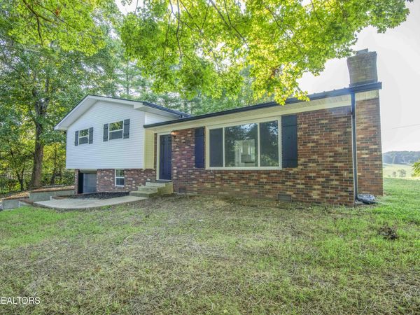 560 High St, Harrogate, TN 37752