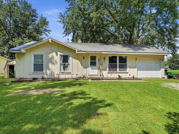 1040 Parkview Dr, Decatur, IN 46733