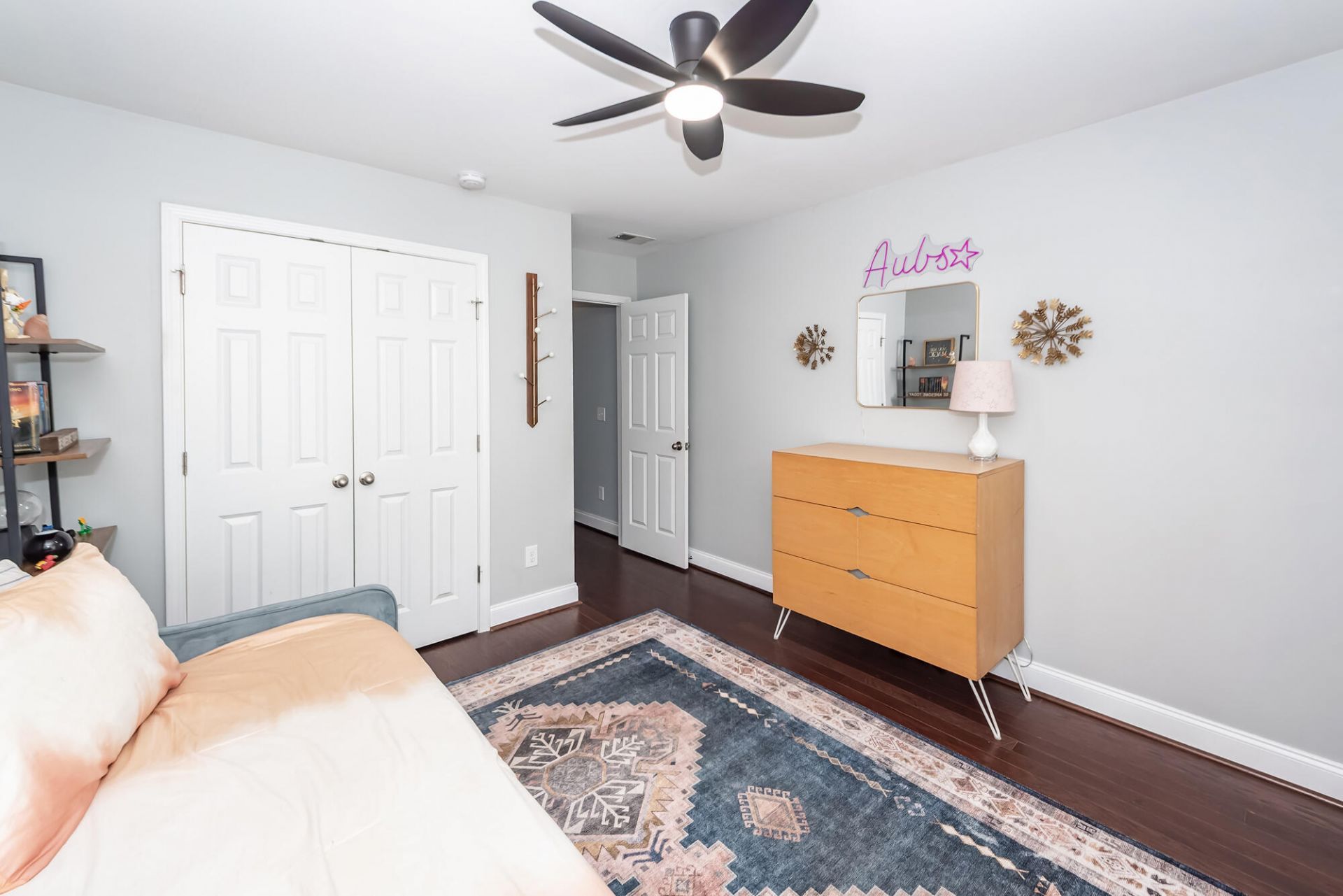 4072 Hartland Street Photo 19