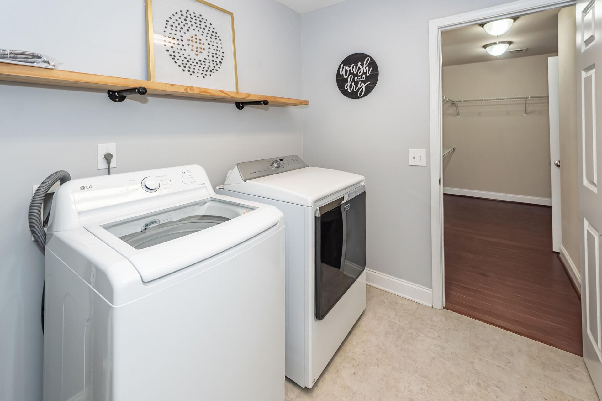 4072 Hartland Street Photo 25