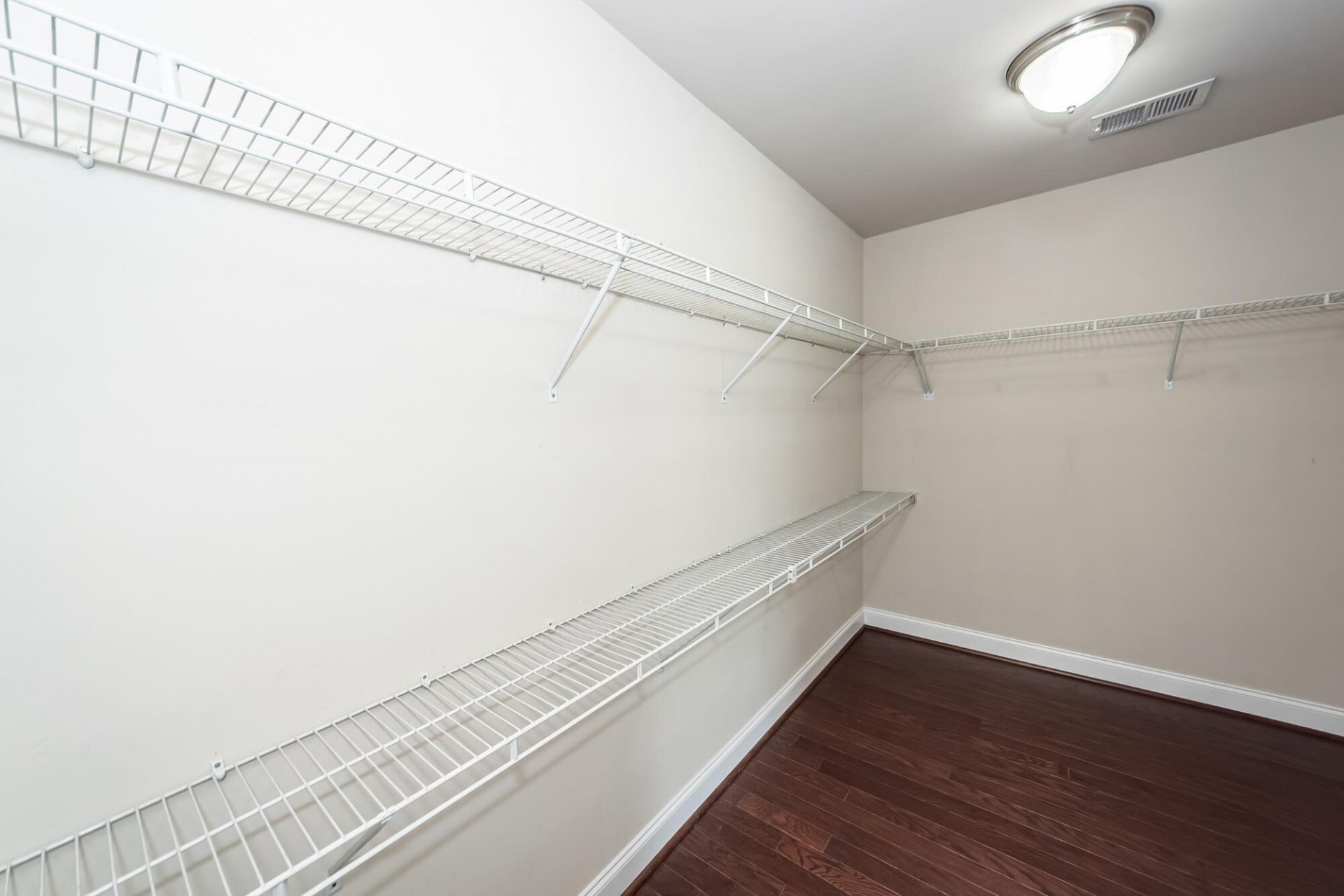 4072 Hartland Street Photo 26