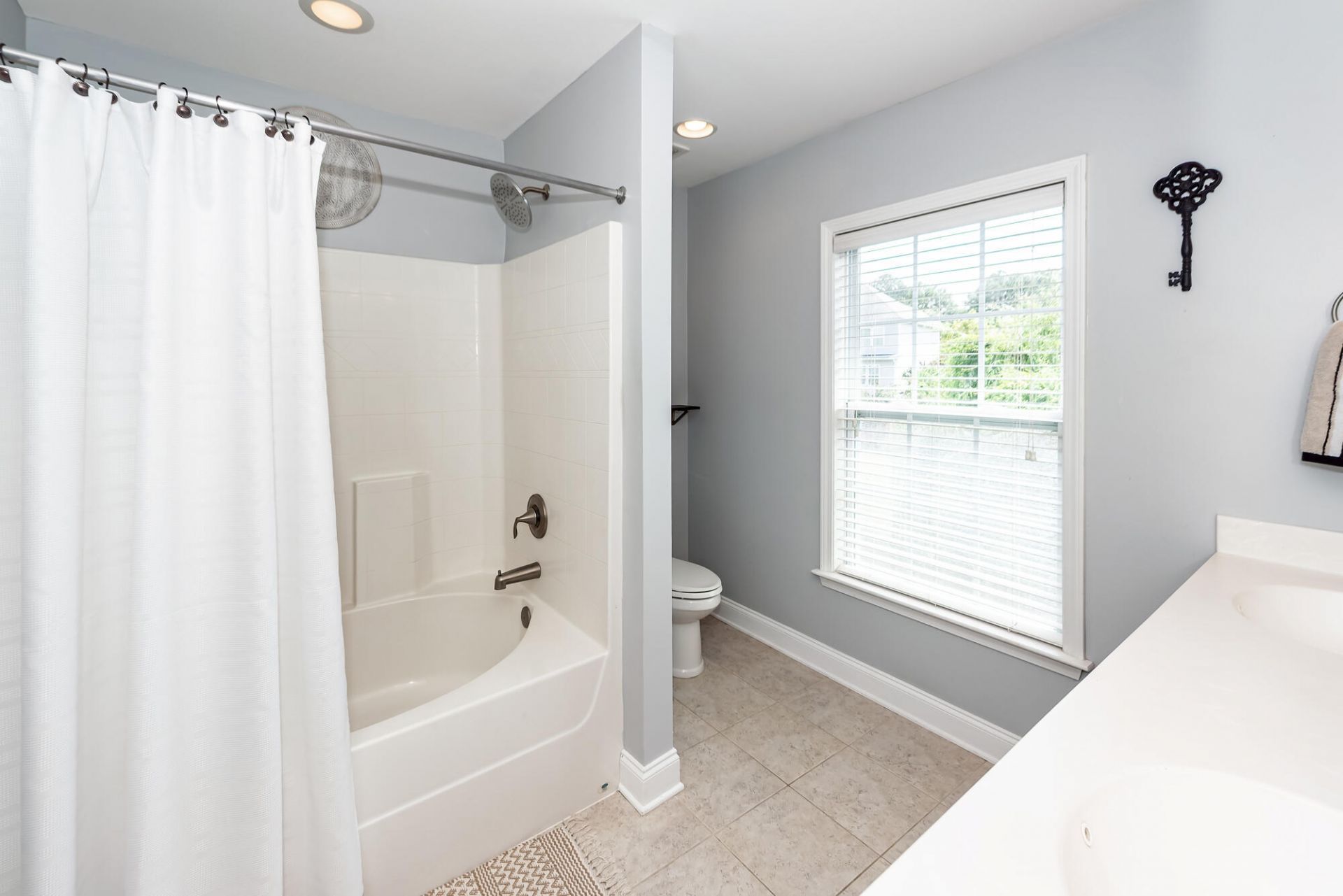 4072 Hartland Street Photo 27