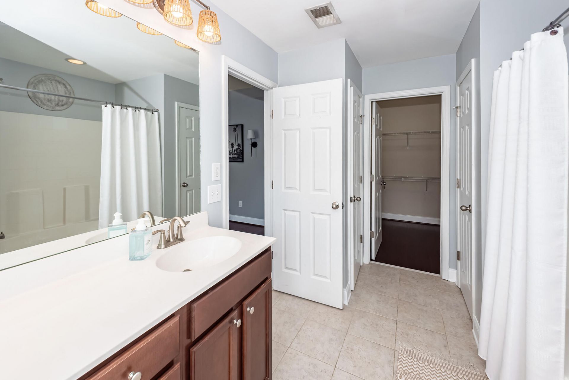 4072 Hartland Street Photo 29
