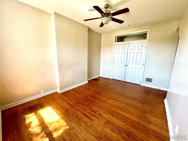 4955 Arsenal Street , St Louis, MO 63139