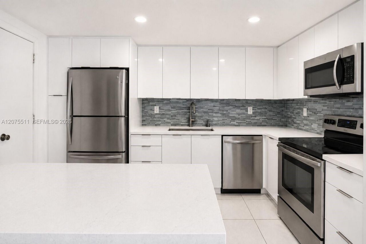 1470 NE 125th Ter , Unit 202, North Miami, FL 33161 Photo