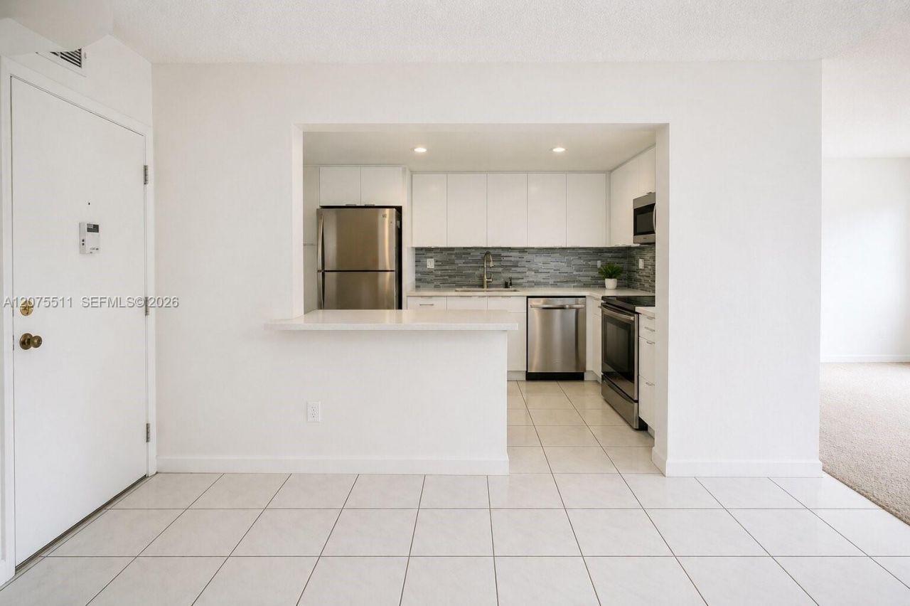 1470 NE 125th Ter , Unit 202, North Miami, FL 33161 Photo