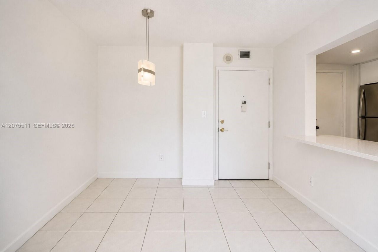 1470 NE 125th Ter , Unit 202, North Miami, FL 33161 Photo