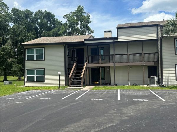 17202 SANDALWOOD DRIVE, Unit 202, WILDWOOD, FL 34785