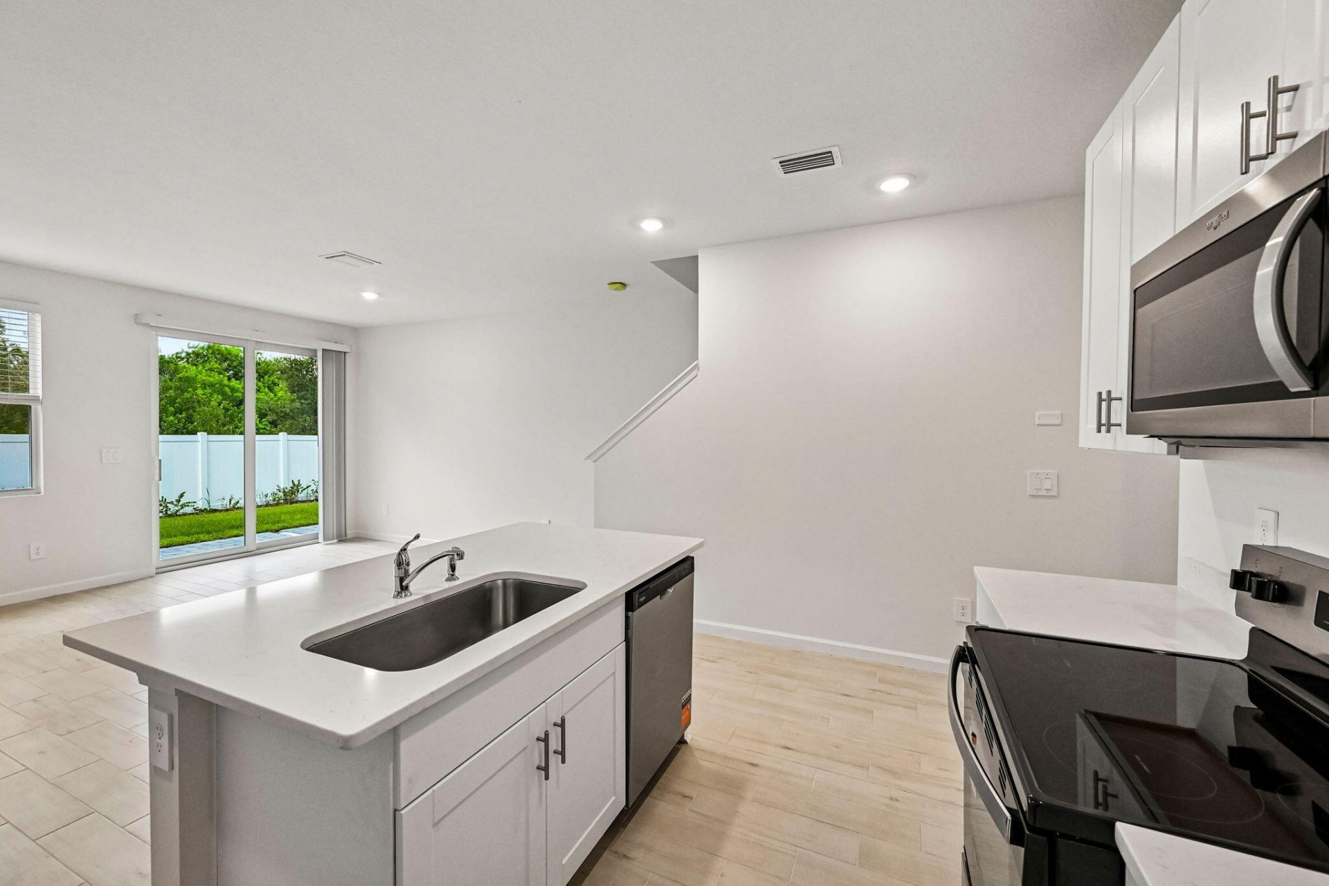 658 Salisbury Circle, Fort Pierce, FL 34982 Photo