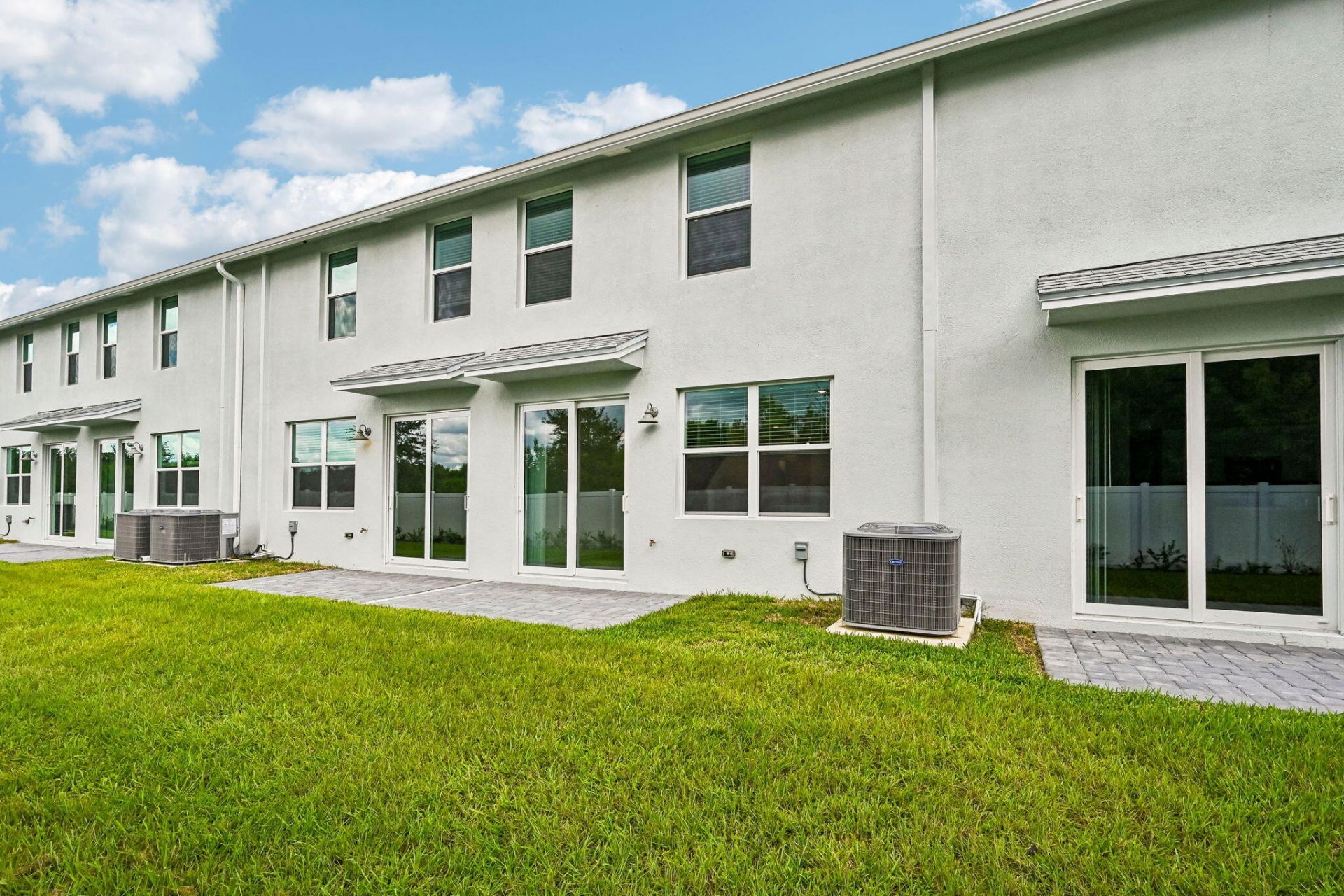 658 Salisbury Circle, Fort Pierce, FL 34982 Photo