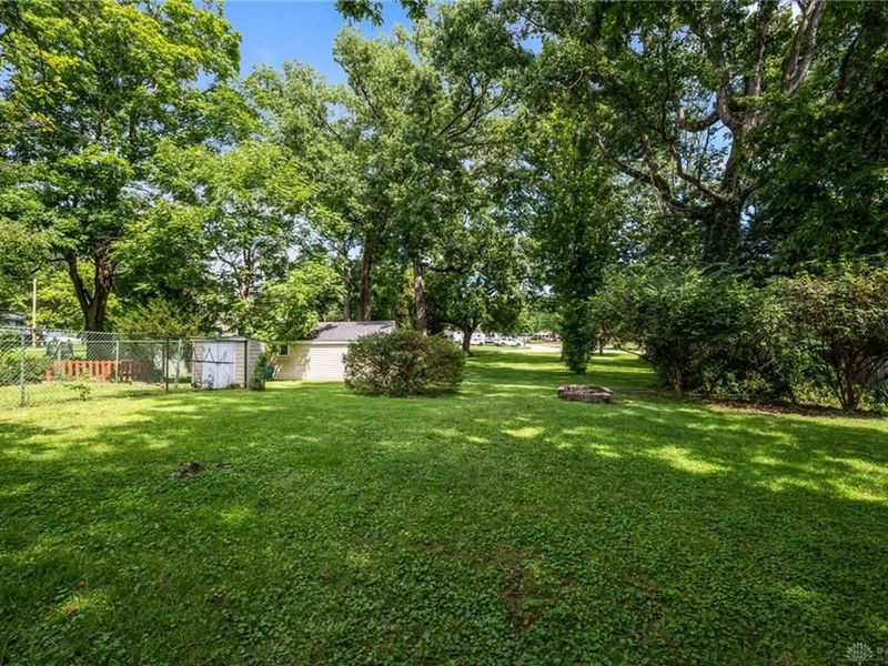 1376 Hanes Road, Beavercreek, OH 45434 Photo 46