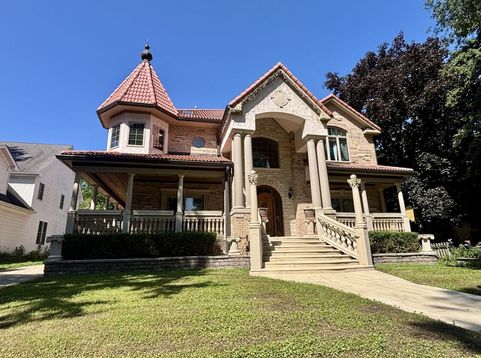 Main Photo
