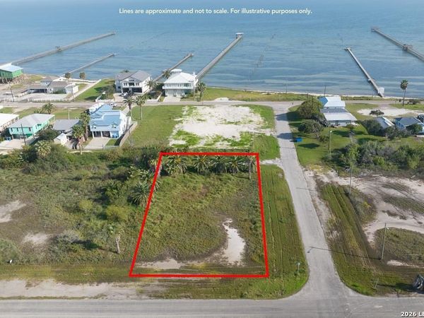 1132 S MAGNOLIA ST, Rockport, TX 78382