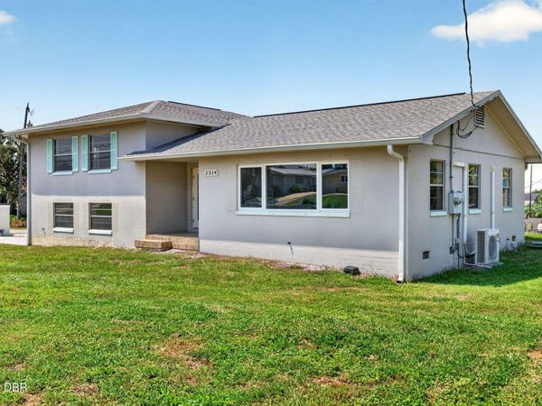 2314 S Peninsula Drive, Daytona Beach, FL 32118