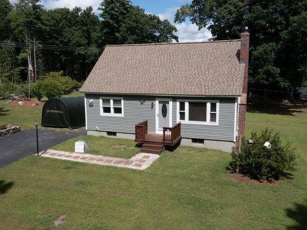 5 York Road, Hudson, NH 03051