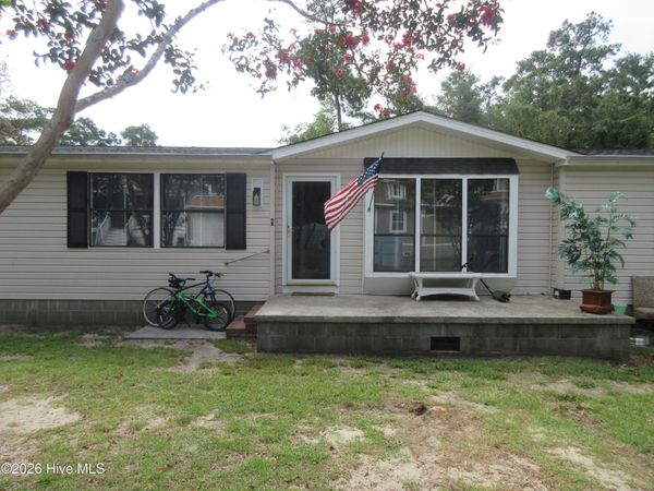 113 Briggs Street, Jarvisburg, NC 27947