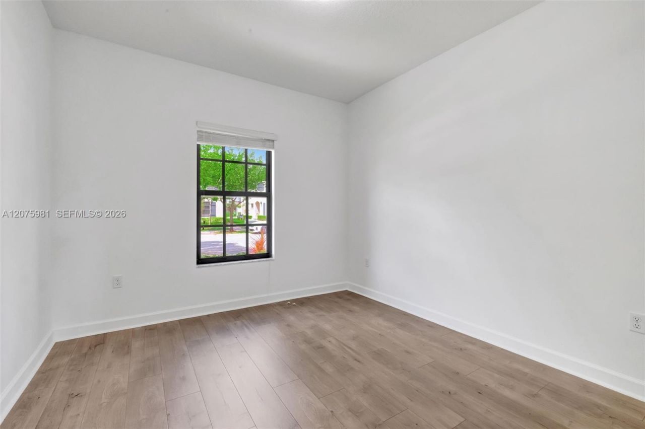 465 NE 194th Ter , Unit 465, Miami, FL 33179 Photo