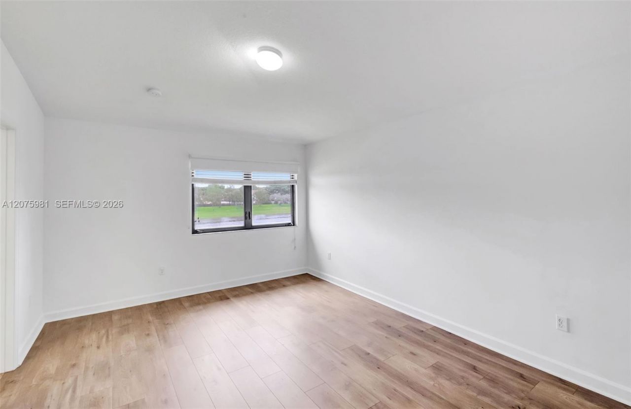 465 NE 194th Ter , Unit 465, Miami, FL 33179 Photo