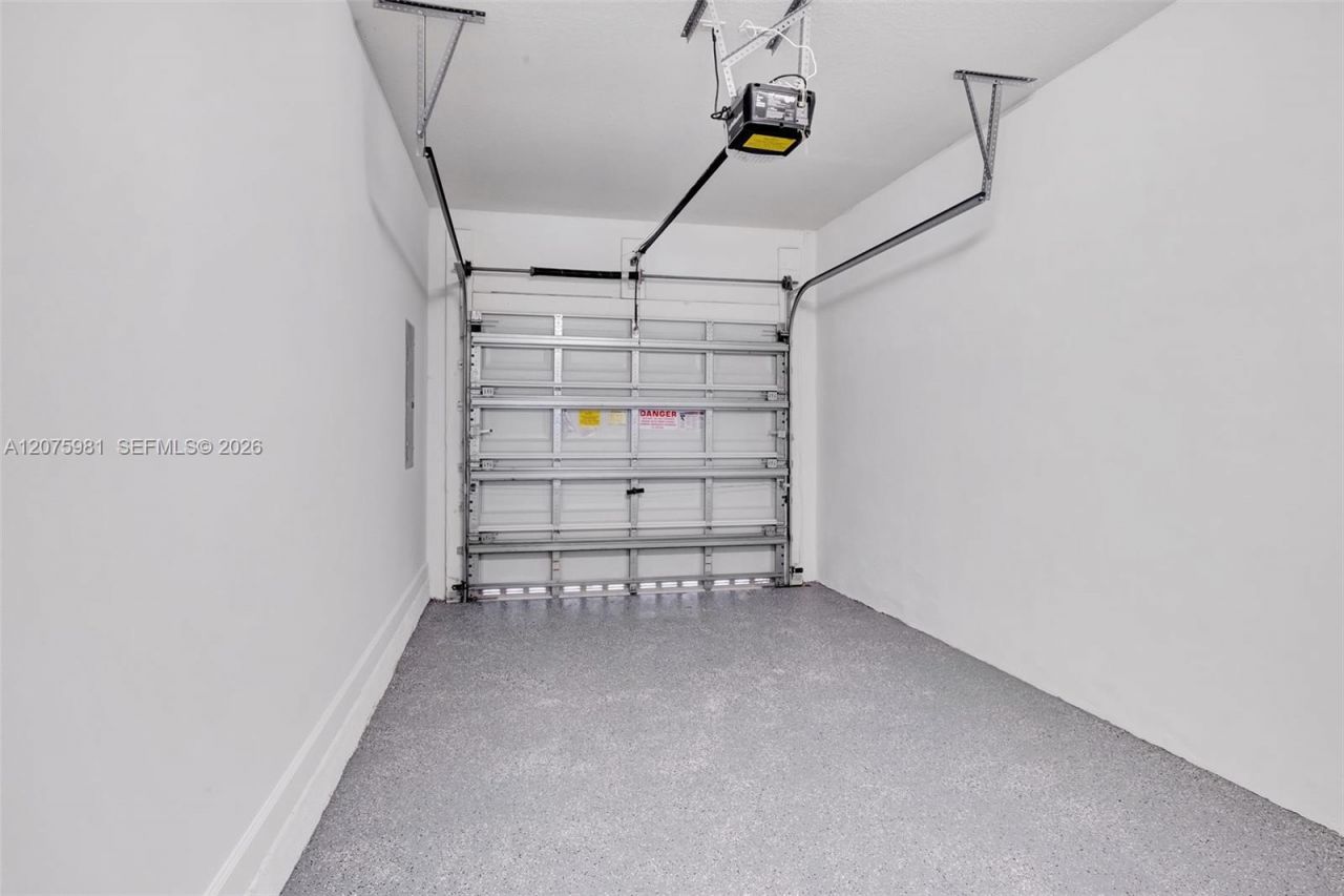 465 NE 194th Ter , Unit 465, Miami, FL 33179 Photo