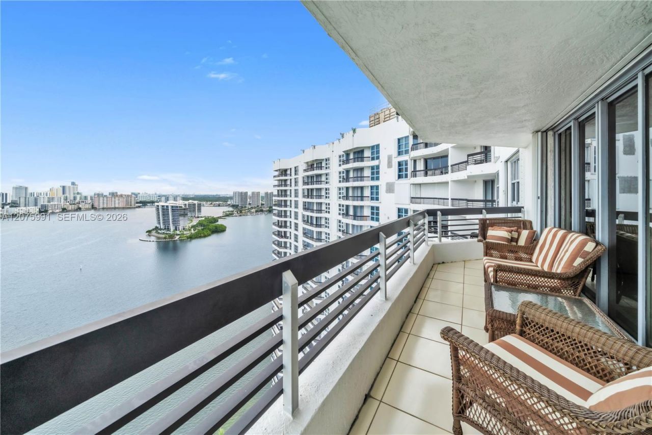3530 Mystic Pointe Dr , Unit 3210, Aventura, FL 33180 Photo