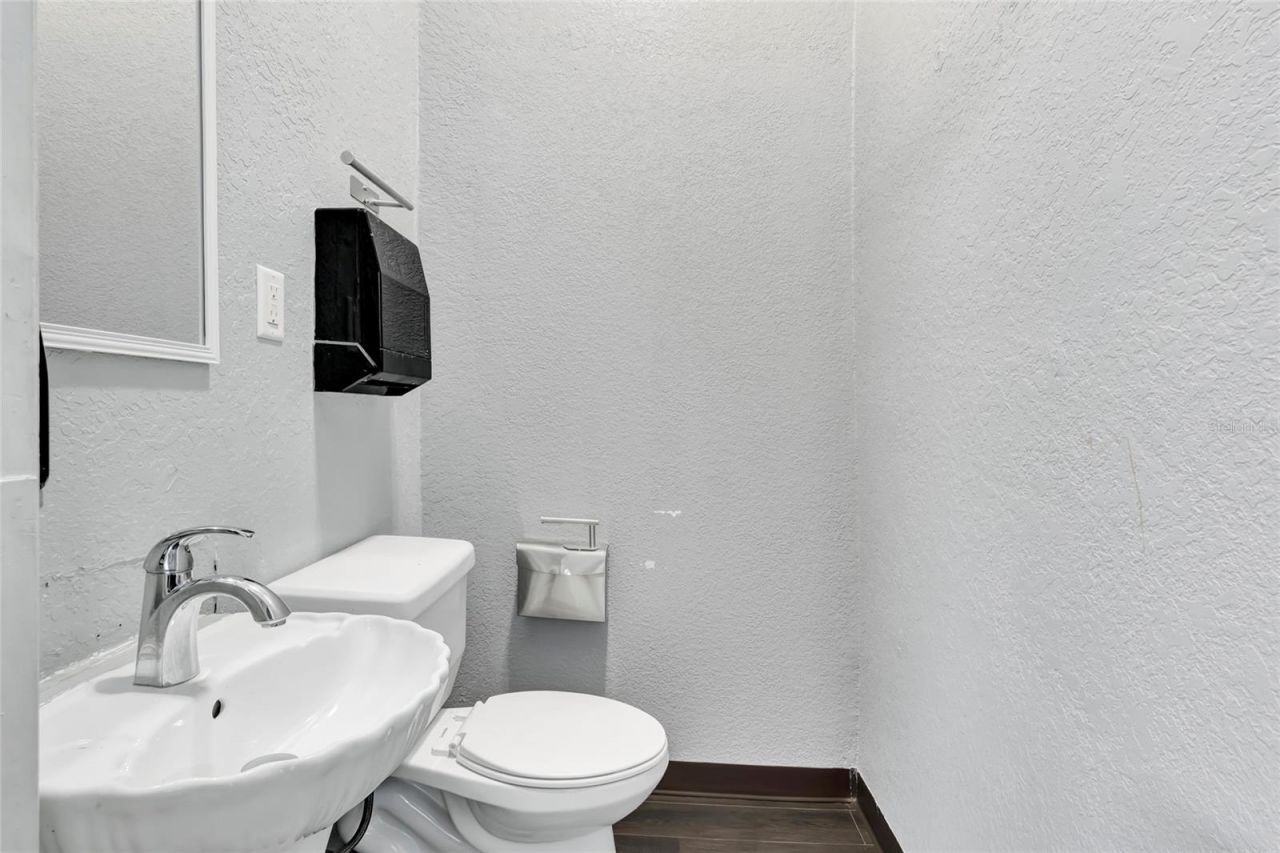 105 E Baker Street , Minneola, FL 34715 Photo