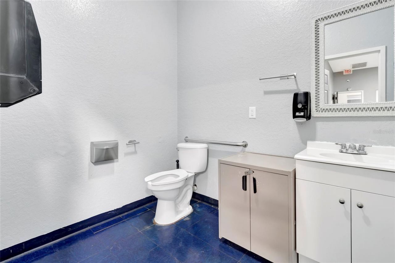 105 E Baker Street , Minneola, FL 34715 Photo