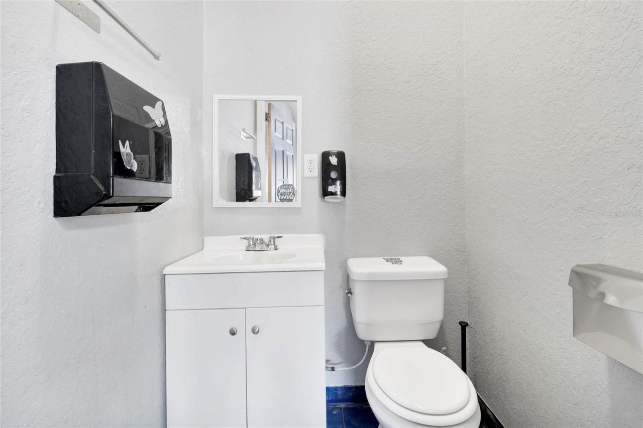 105 E Baker Street , Minneola, FL 34715 Photo