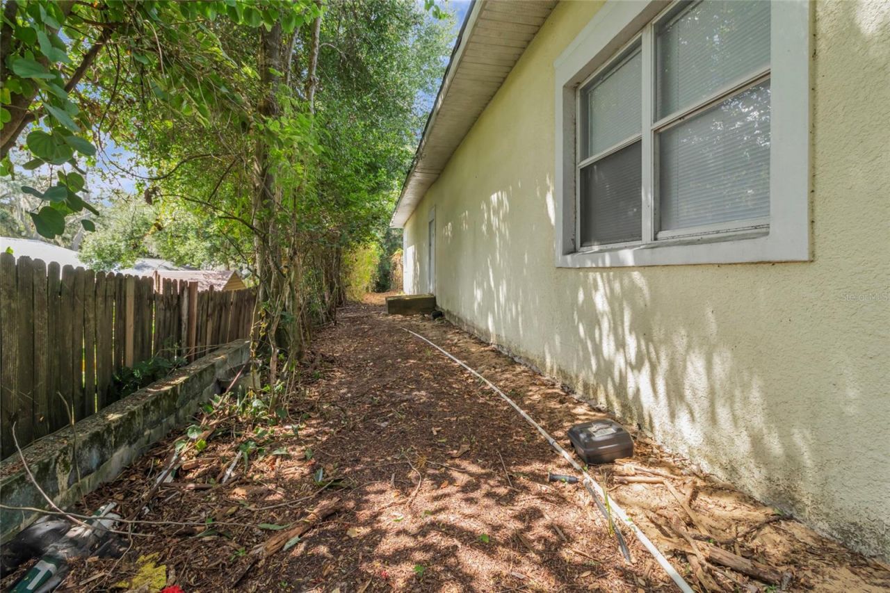 105 E Baker Street , Minneola, FL 34715 Photo