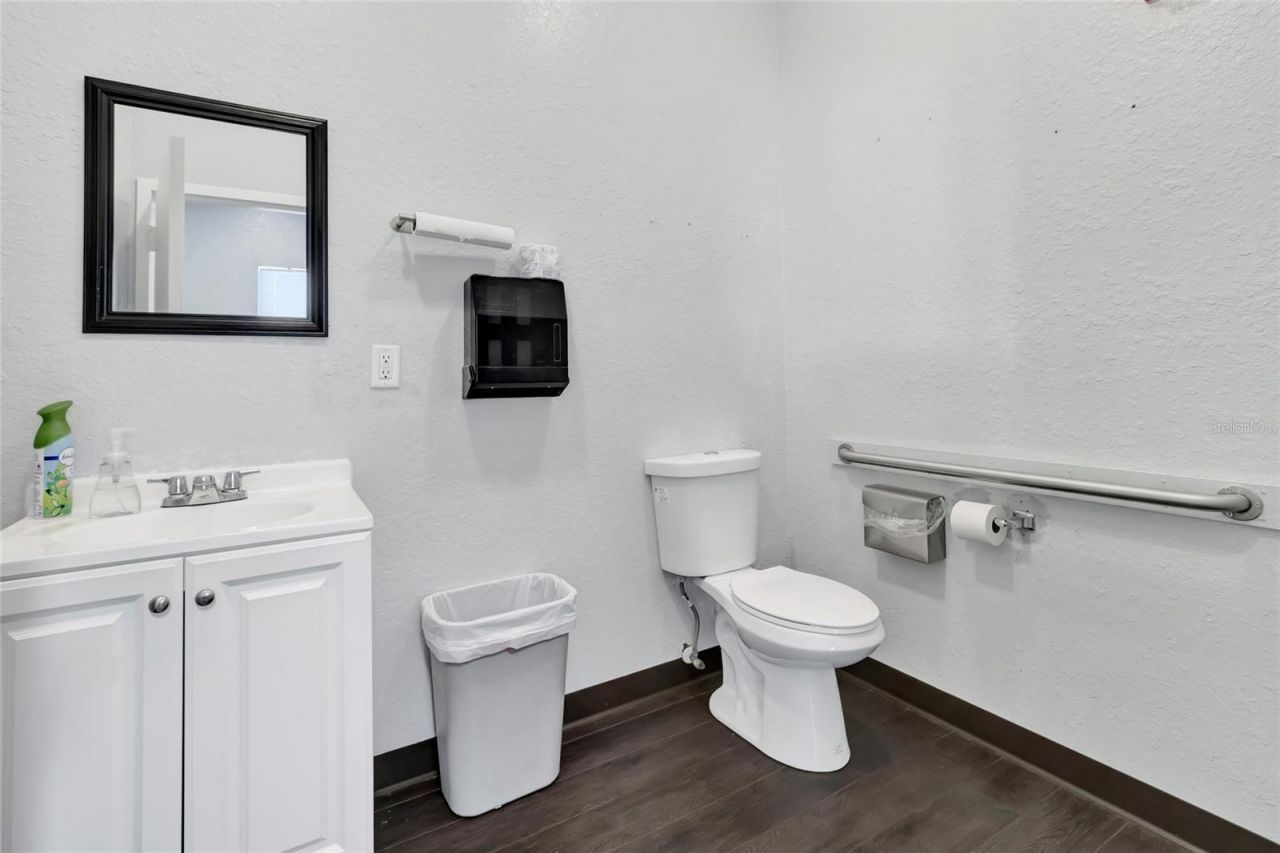 105 E Baker Street , Minneola, FL 34715 Photo