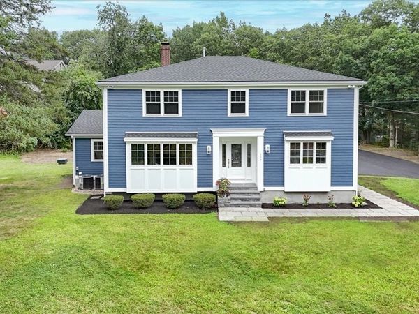 113 River St, Middleton, MA 01949