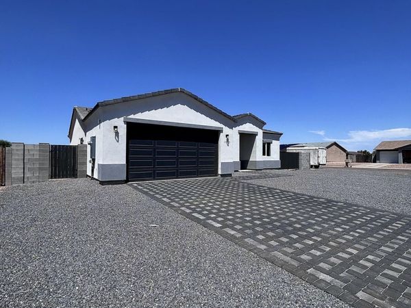 10933 W CARMELITA Circle, Arizona City, AZ 85123