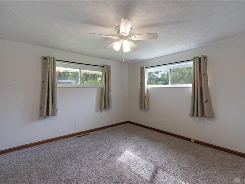 3852 Waterbury Drive, Kettering, OH 45439 Photo 10