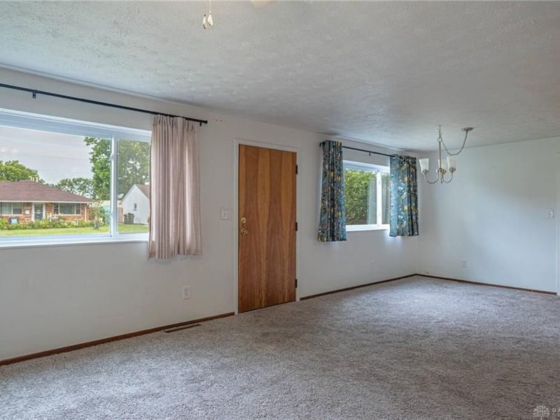 3852 Waterbury Drive, Kettering, OH 45439 Photo 2