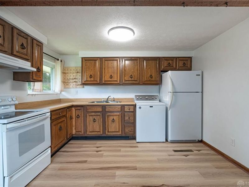 3852 Waterbury Drive, Kettering, OH 45439 Photo 4
