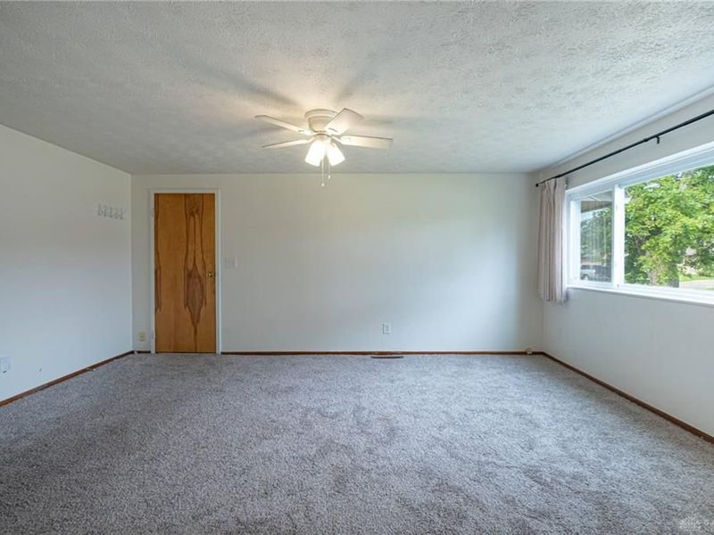 3852 Waterbury Drive, Kettering, OH 45439 Photo 6