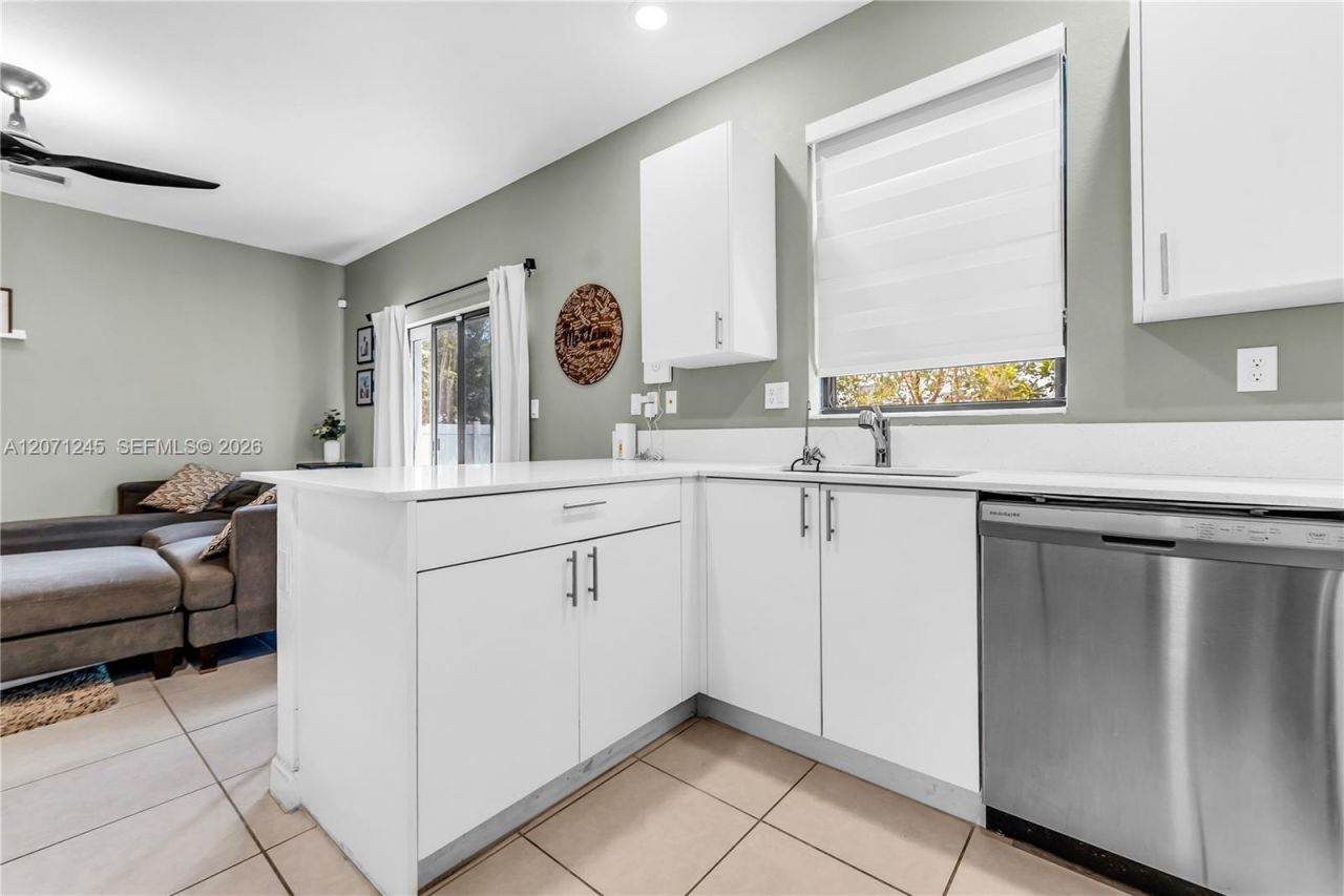 20397 NW 6th Pl, Miami Gardens, FL 33169 Photo