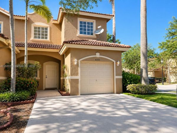 8503 SW 214th Way , Cutler Bay, FL 33189