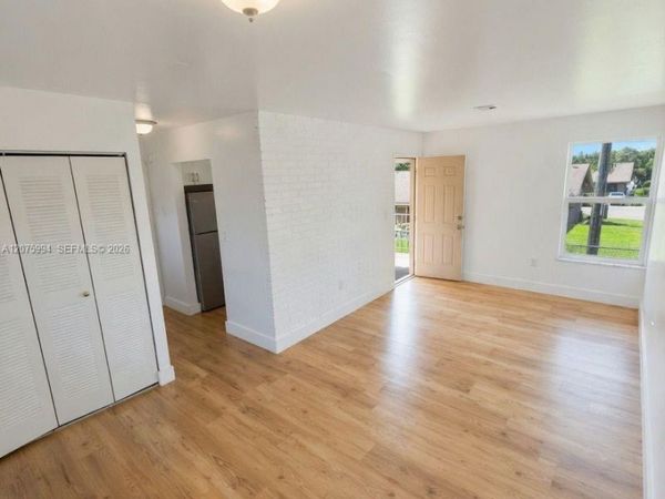 6850 W 14th Ct , Unit B17, Hialeah, FL 33014
