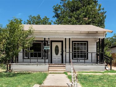 2831 Grafton Avenue, Dallas, TX 75211