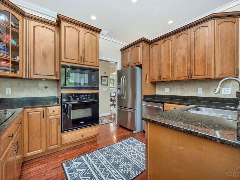 115 Hunter Woods Drive, Oxford, OH 45056 Photo 14